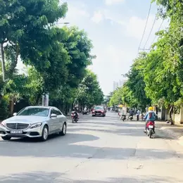 Nhà MT kinh doanh - Lê Văn Thịnh - 182m2 -nở hậu -2 tầng -cho thuê 20 tr
