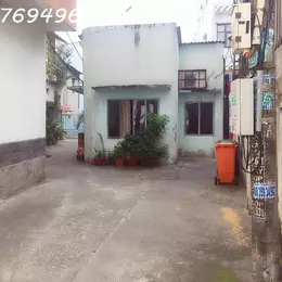 QUẬN 7, TRẦN XUÂN SOẠN - NHÀ 2 MẶT TIỀN HẺM - NGANG HƠN 5M CÁCH MẶT TIỀN CHỈ 30M - CHỈ 5T TL