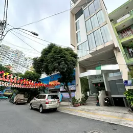 Cho thuê văn phòng 100m2 đường 46 quận 4 giáp quận 1. Giá chỉ 12$/m2 báo phí quản lý. Lh 0964340640