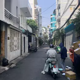 N33- Nhà Bán  Hoa Sứ   - XE TẢI VÀO NHÀ - DT : 110M2  GIÁ CỰC TỐT - 16 tỷ 9