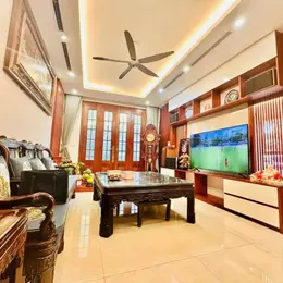 CÁN BỘ NHÀ NƯỚC BÁN NHÀ 99 M2 MẶT HỒ TRUNG KÍNH - KINH DOANH - Ô TÔ TRÁNH - GIÁ CHỈ 2X TỶ
CHÚ