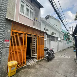 Trung tâm GDNN - GDTX Quận - Hẻm xe hơi - (4.5 x 7.5)m - BTCT 2 Tầng