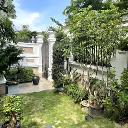 Cần Bán Biệt Thự Quận 7 - 369m2 - Ngang Khủng 14m5 - thang máy + hầm 86 tỷ