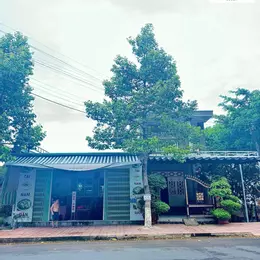 NHÀ VỪA Ở VỪA KINH DOANH
VỊ TRÍ ĐẮT ĐỊA, CÓ SẴN NHÀ VÀ CẢ MẶT BẰNG KINH DOANH