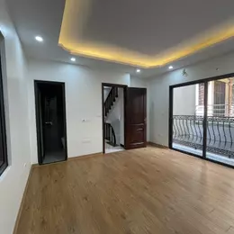 Nhà phố Đội Cấn 40m2 x 6 tầng. Thang máy.