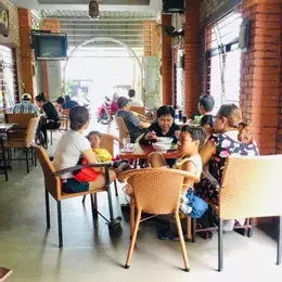 Bán nhà Mặt tiền Bình Trị Đông, Bình Tân đang kd sầm uất - 112m2 - 2 tầng - Chỉ 7.3 tỷ