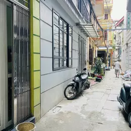 Ô TÔ ĐỖ CỬA - HAI THOÁNG - NHÀ ĐẸP Ở NGAY - GIÁP KHU ĐÔ THỊ ĐẠI KIM HOÀNG MAI
Kim Giang 34 m, 5