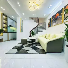 PHÂN LÔ QUÂN ĐỘI - Ô TÔ DỪNG ĐỖ, CHẠY VÒNG QUANH - SÁT CHỢ MƠ - YÊN TĨNH, VĂN MINH, Ở SƯỚNG