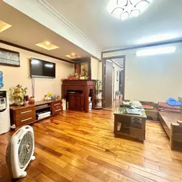 TẬP THỂ TẦNG 1 NGHĨA TÂN 65M – TRUNG TÂM CẦU GIẤY – 2 MẶT NGÕ THÔNG TRƯỚC SAU – 3 BƯỚC RA PHỐ –