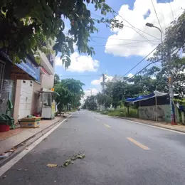 NHÀ MT Đường RỘNG 10M TÂN XUÂN - HÓC MÔN - Gần đường TÔ KÝ.