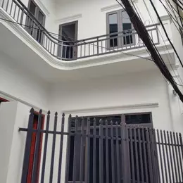 BÁN NHÀ ĐẸP MỚI TU SỬA PHỐ LÝ BÔN