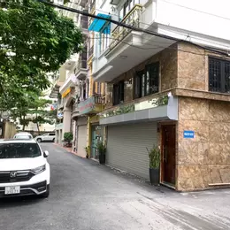 HOÀNG QUỐC VIỆT, VỈA HÈ, PHÂN LÔ, Ô TÔ TRÁNH, MẶT TIỀN 4M. 9,7 TỶ