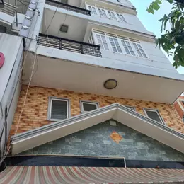 Bán nhà mặt tiền 4 tầng 5,5x18m giá 27 tỷ Đường Nguyễn Ảnh Thủ, Q12