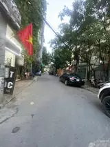 Cần bán tòa nhà dịch vụ 7T 67m2 MP Hoàng Quốc Việt giá nhỉnh 20 tỉ. LH: em Tuấn 0376272955.