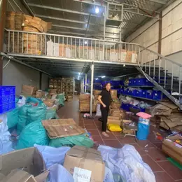 Cho thuê kho 300m xe 10 tấn đỗ cửa, có điện 3fa ở Thanh Trì, cách nước ngầm chỉ 5km