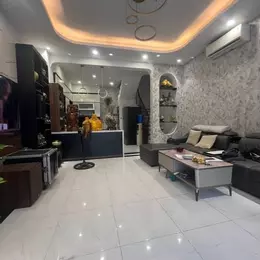 Trung Tâm  Thanh Xuân -  Nhà ấn tượng  Lô Góc - Ô Tô Đỗ Cửa - 20m Ra Phố - 4 Ngủ  Đủ điều kiện ,