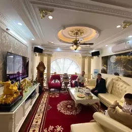 Bán nhà Mặt phố Cổ Linh, Cạnh TTTM Aeon Long Biên, 5 tầng, ô tô, kinh doanh, Nhỉnh 20 tỷ.