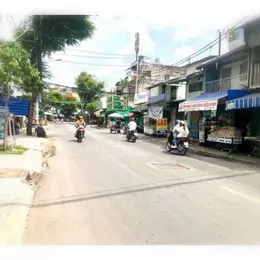 Nhà mặt tiền đường Lạc Long Quân , đường kinh doanh khu sầm uất