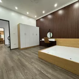 NHÀ MỚI ĐẸP LUNG LINH - TẶNG TOÀN BỘ NỘI THẤT CHỈ VIỆC XÁCH VALI VỀ Ở. NGÕ RỘNG SH QUAY ĐẦU.