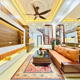 Cầu Giấy dưới 7 tỷ, diện tích 30m2, 5 tầng, mặt tiền 3.4m , giá 6.9 tỷ