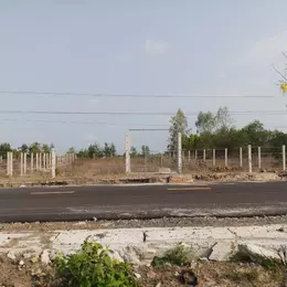Đất nghỉ dưỡng, mặt tiền đường nhựa hiện hữu, đồi cát nhìn ra biển, kế bên Lagoona