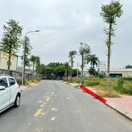Bán đất đấu giá tổ 4, TT Quang Minh, Mê Linh, HN. Đường nhựa, vỉa hè. DT 100m, giá 6,1 tỷ.