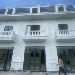 Nhà 1 trệt 1 lầu mới xây xong mặt tiền QL1A thuận tiện kinh doanh
