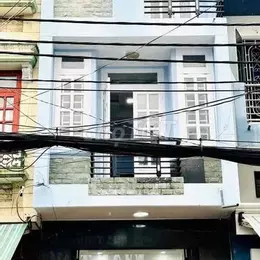 Chính chủ cho thuê nhà mặt phố 3 tầng đường rộng 10m, thích hợp để ở và kinh doanh, buôn bán tại