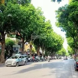 HẠ CHÀO 300tr NHÀ 2 TẦNG MẶT PHỐ TRẦN HƯNG ĐẠO, TP THÁI BÌNH, DT 77m2, MẶT TIỀN RỘNG KINH DOANH ĐA