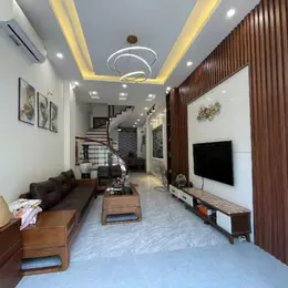 SIÊU PHẨM PHỐ CỔ NGỌC LÂM. LONG BIÊN 38 M x 5 TẦNG  HƠN 6.3 TỶ

 CÒN BỚT - GẦN PHỐ - TIỆN ÍCH BẠT