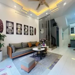 Bán nhà phố Bạch Mai, Hai Bà Trưng 30m, 5 tầng. Giá: 5.48 tỷ