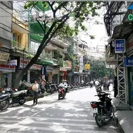 Bán nhà riêng mặt phố hàng bạc 32m2.