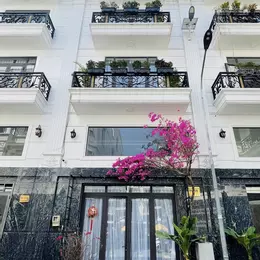 Giảm ngay 1 tỷ căn nhà đẹp 4 tầng, gần Cao đẳng Điện Lực, đường 8m thông, Sổ hồng hoàn công
