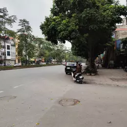 bán đất Ngô Gia Tự, mở ngõ to ra mặt phố không vào đát nhà mình, diện rích 70m2, mặt tiền 4.5m,