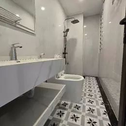 NHÀ ĐẸP NGUYỄN VĂN CỪ , OTO ĐỖ CỔNG , BÃI GỬI XE OTO GẦN NHÀ , TIỆN ÍCH BAO QUANH