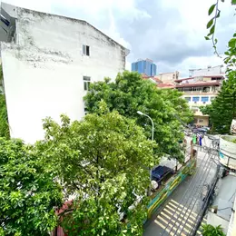 Nhà phố Hoàng Quốc Việt, phân lô 2 thoáng 55m² MT Khủng vỉa hè oto KD 18tỷ5