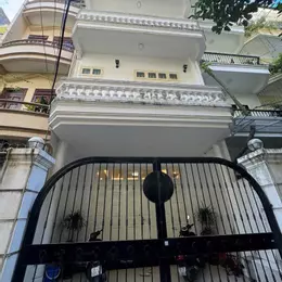 Gia đình cần bán nhà khu dân trí cao, ngõ ô tô Đội Cấn - Ba Đình