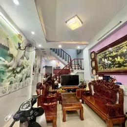Giáp tân phú, 4 tầng, 4 phòng ngu mới đẹp, hẻm xe hơi thông, tặng full nội thất