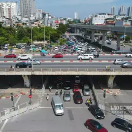 NGÃ TƯ XUÂN THUỶ - HỒ TÙNG MẬU TẶNG NHÀ  4 TẦNG - DÂN XÂY CHẮC CHẮN  Ở NGAY - SỔ PHÂN LÔ - NHỈNH 8