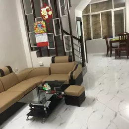Bán nhà phố Hoàng Mai, Hoàng Văn Thụ 34m, 3 tầng. Giá: 5.7 tỷ