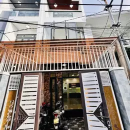 Bán nhà mới 3 tầng - Giá 3,2 Tỷ - Nha Trang
