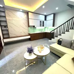 Nhà ngõ Hòa Bình 7-Minh Khai -Vài bươc chân ra oto.Tiện ích xung quanh, kinh doanh sầm uất.nhà