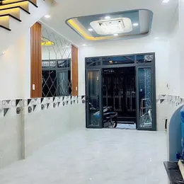 Sát mặt tiền Ngang 3.3 dài 10 m
Có 89 triệu Q4