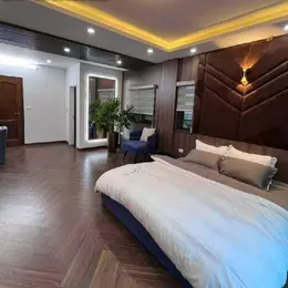 Chính chủ bán căn 4 tầng, 52m2, MT 4.5m, lô góc mặt tiền Âu Cơ - Tây Hồ, 18.35 tỷ