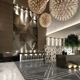 Bán gấp khách sạn 3 sao phố Bùi Thị Xuân . DT 123m2 MT 5.1m. 13T .Dòng tiền 10tỷ/năm.Gía 82 tỷ