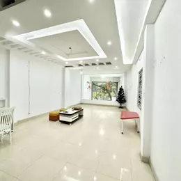 Cho thuê MBKD mặt hồ Văn Chương, Đống Đa