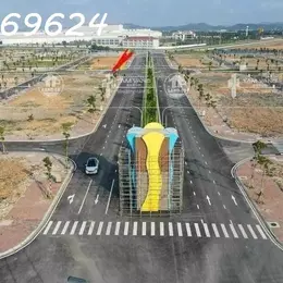 CẦN BÁN NHANH LÔ GÓC & ÁP GÓC MẶT  ĐƯỜNG 36 MÉT - KĐT THÀNH ĐÔNG CHÍ LINH LH : 0931536999
