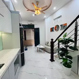 NHÀ MỚI ĐẸP LONG LANH, NỘI THẤT ĐẦY ĐỦ