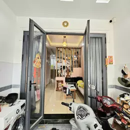 Sát mặt tiền Tôn Đản Q 4
Ngang 3.3 nở hậu 6.5 Dài 13 m
Đúc 4 tấm 
5 tỷ