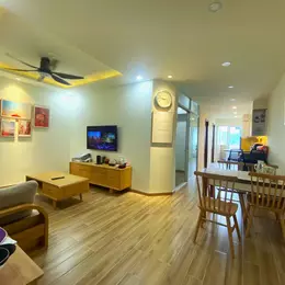 Cho thuê căn hộ tầng trung view sông thoáng mát Mường Thanh 04 giá 11 triệu
